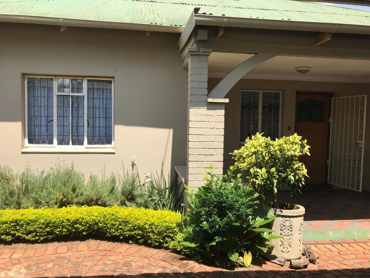 12 On Brecher Pretoria Luaran gambar